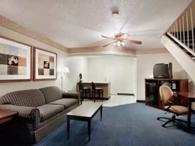 Ramada New Braunfels Hotel Exterior photo