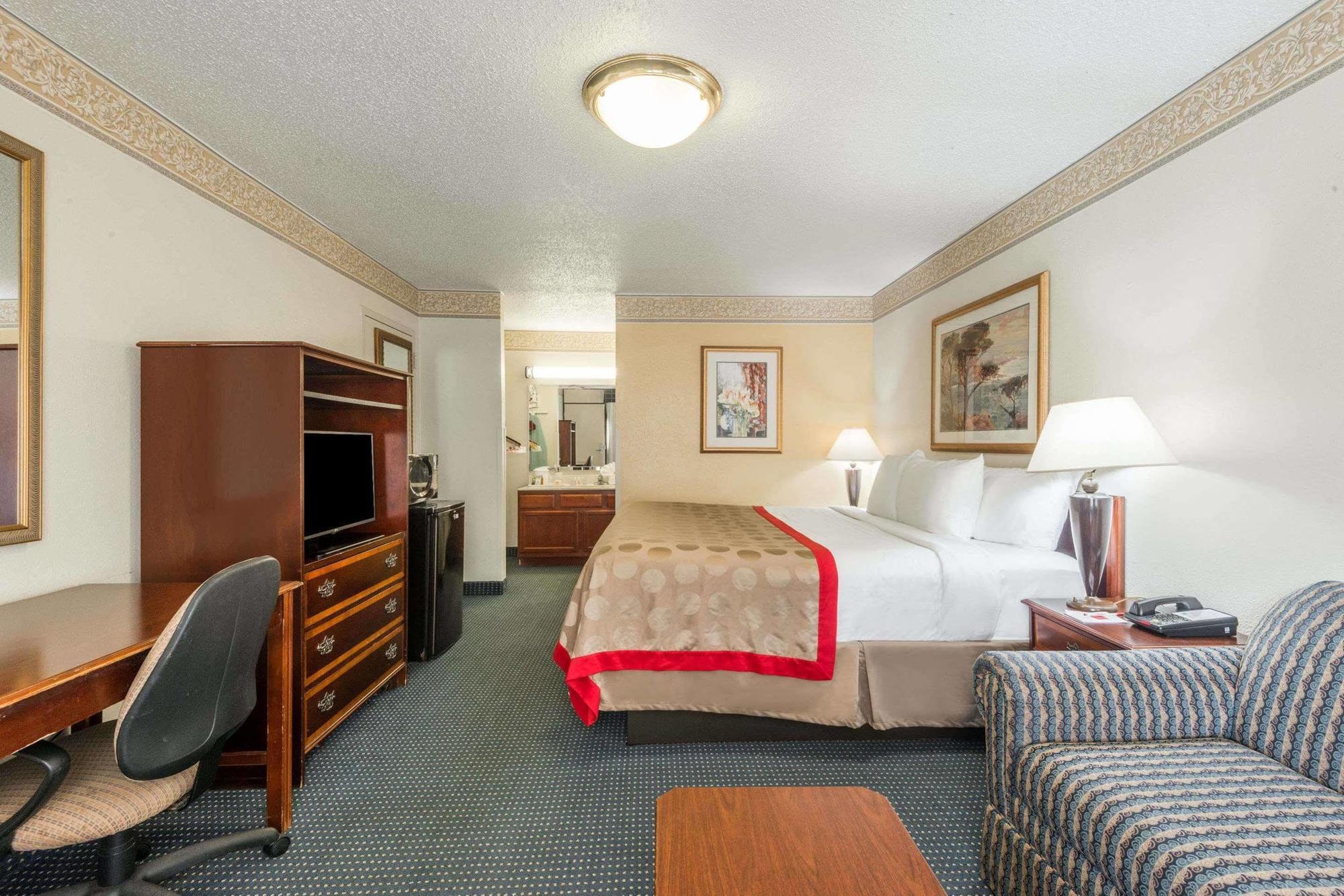 Ramada New Braunfels Hotel Exterior photo