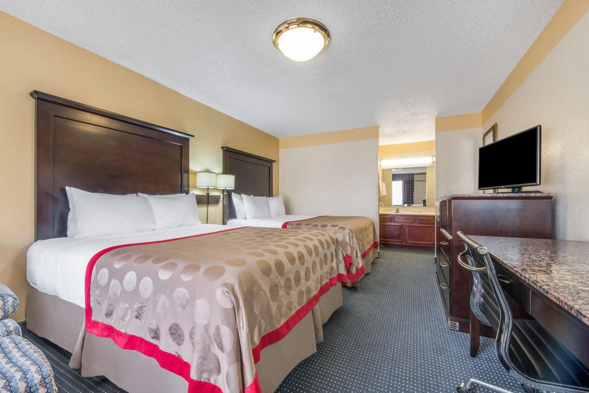Ramada New Braunfels Hotel Exterior photo