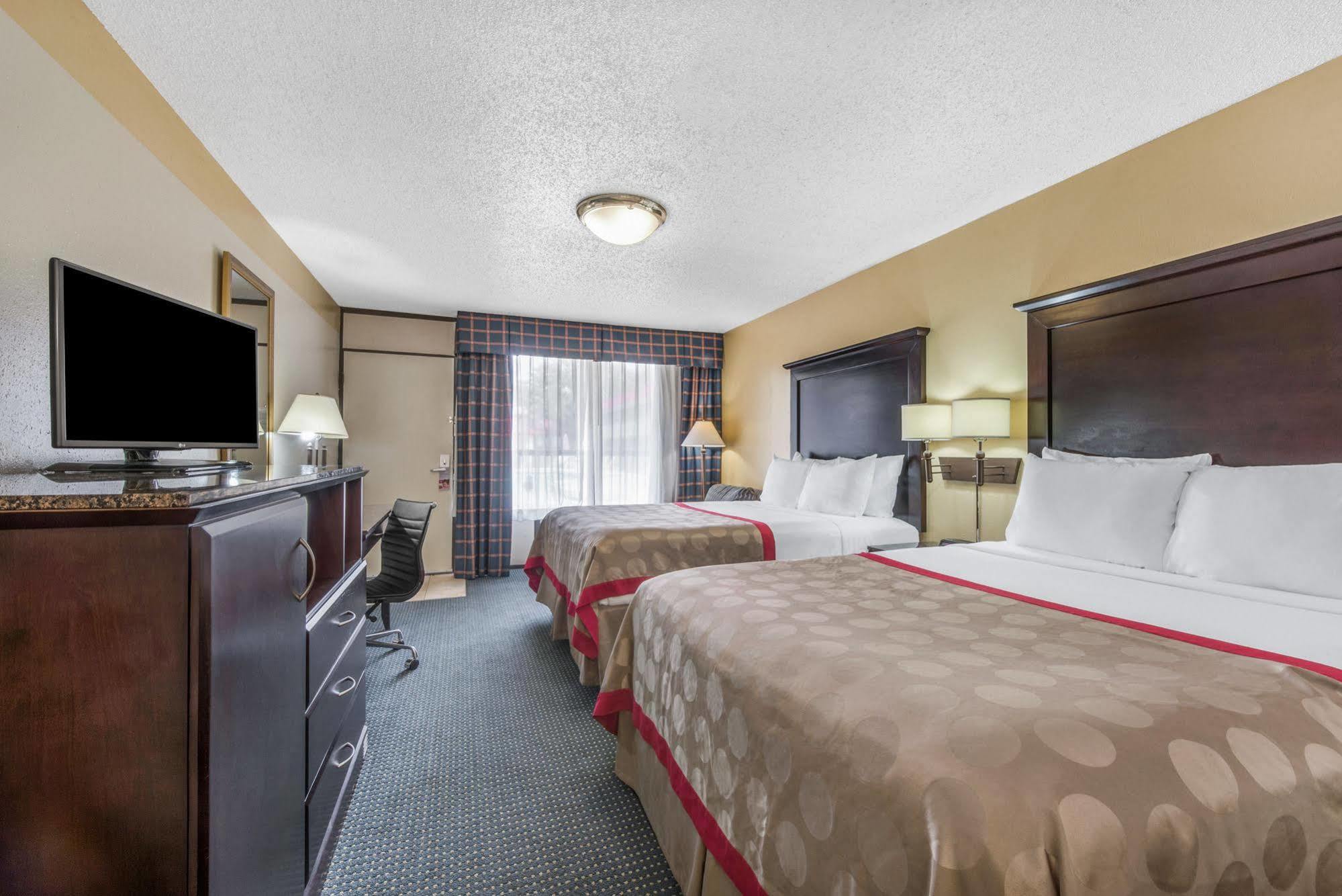 Ramada New Braunfels Hotel Exterior photo